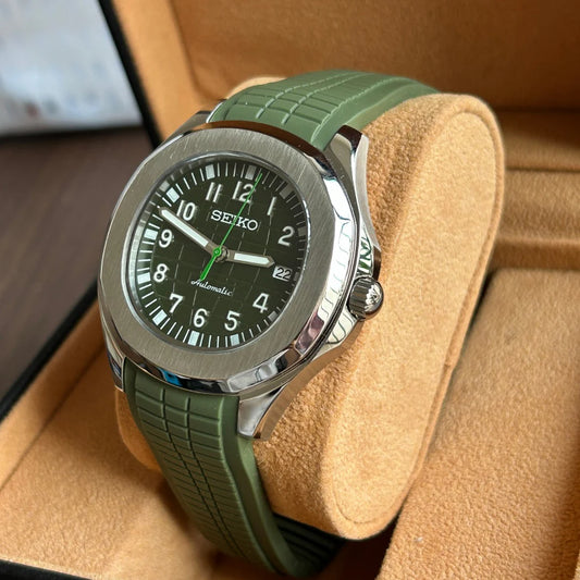 Seiko Aquanaut Double Green